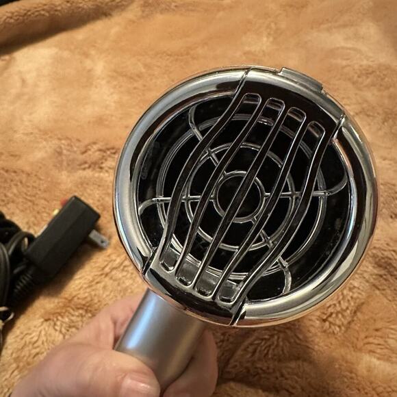 Biosilk Blow Dryer Model GF8128 1875 Watt Titanium 2 Temp 2 Speed Cool Shot - Picture 7 of 7